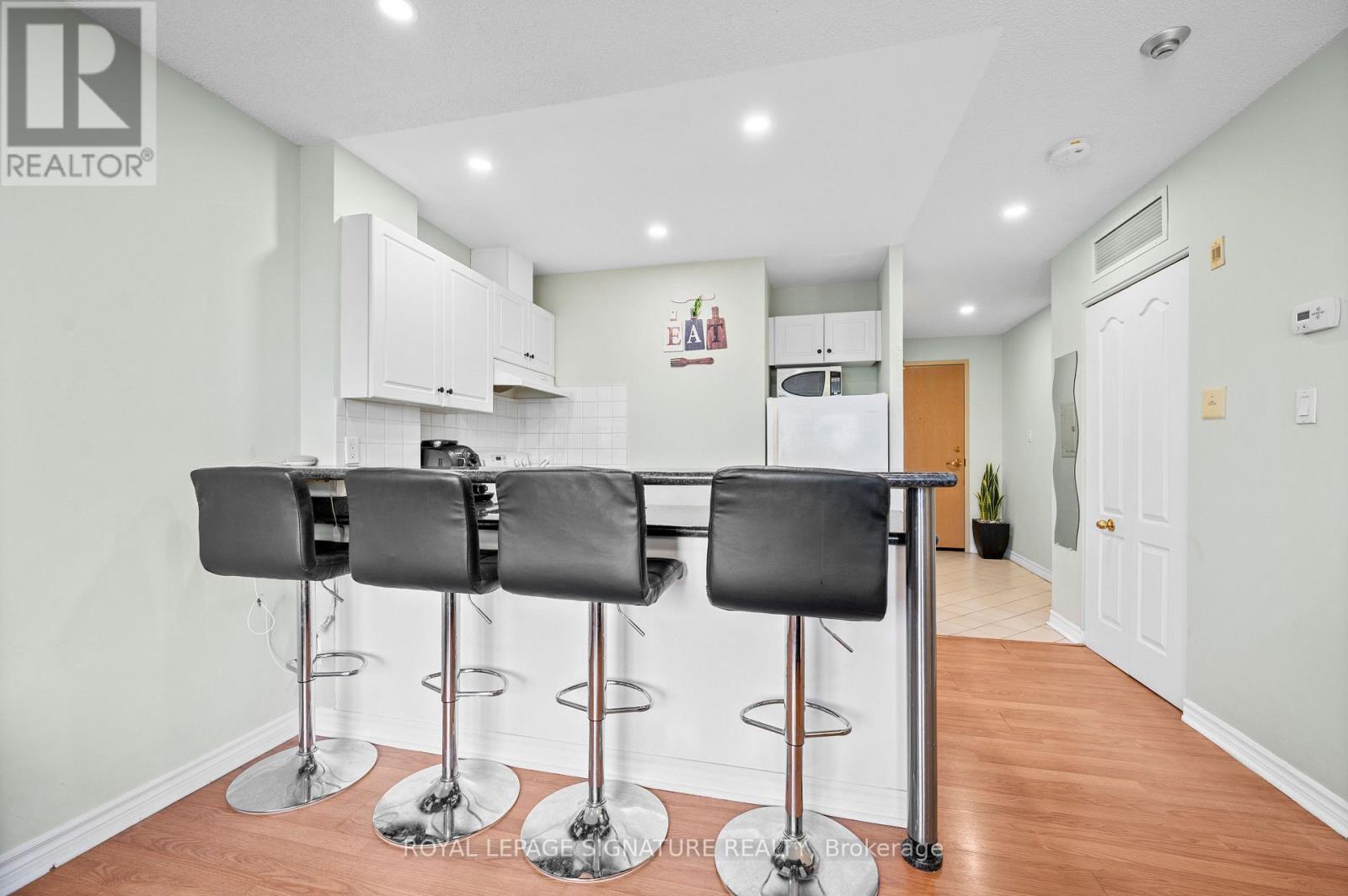 205 - 3 Dayspring Circle, Brampton, Ontario  L6P 1B7 - Photo 16 - W13512468