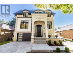 25 YORKVIEW DRIVE, Toronto, Ontario