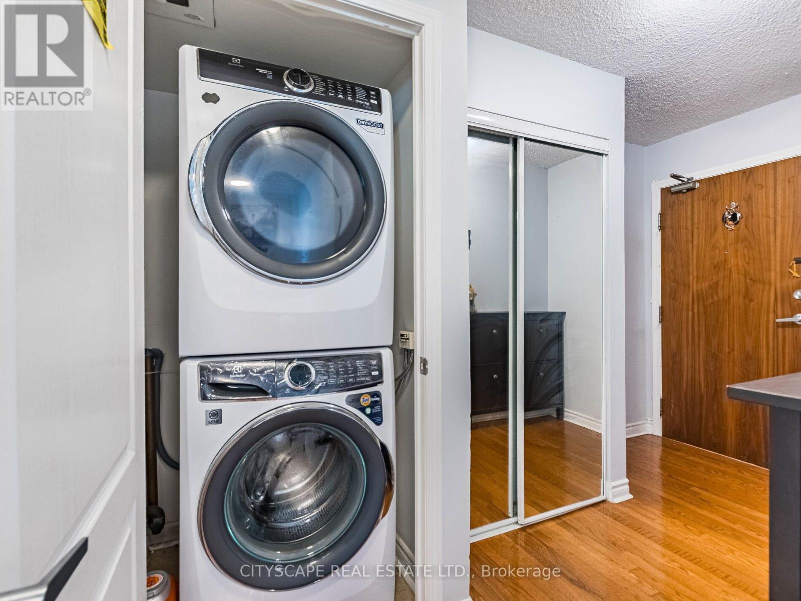 2111 - 1 Elm Drive W, Mississauga, Ontario  L5B 4M1 - Photo 27 - W13512578