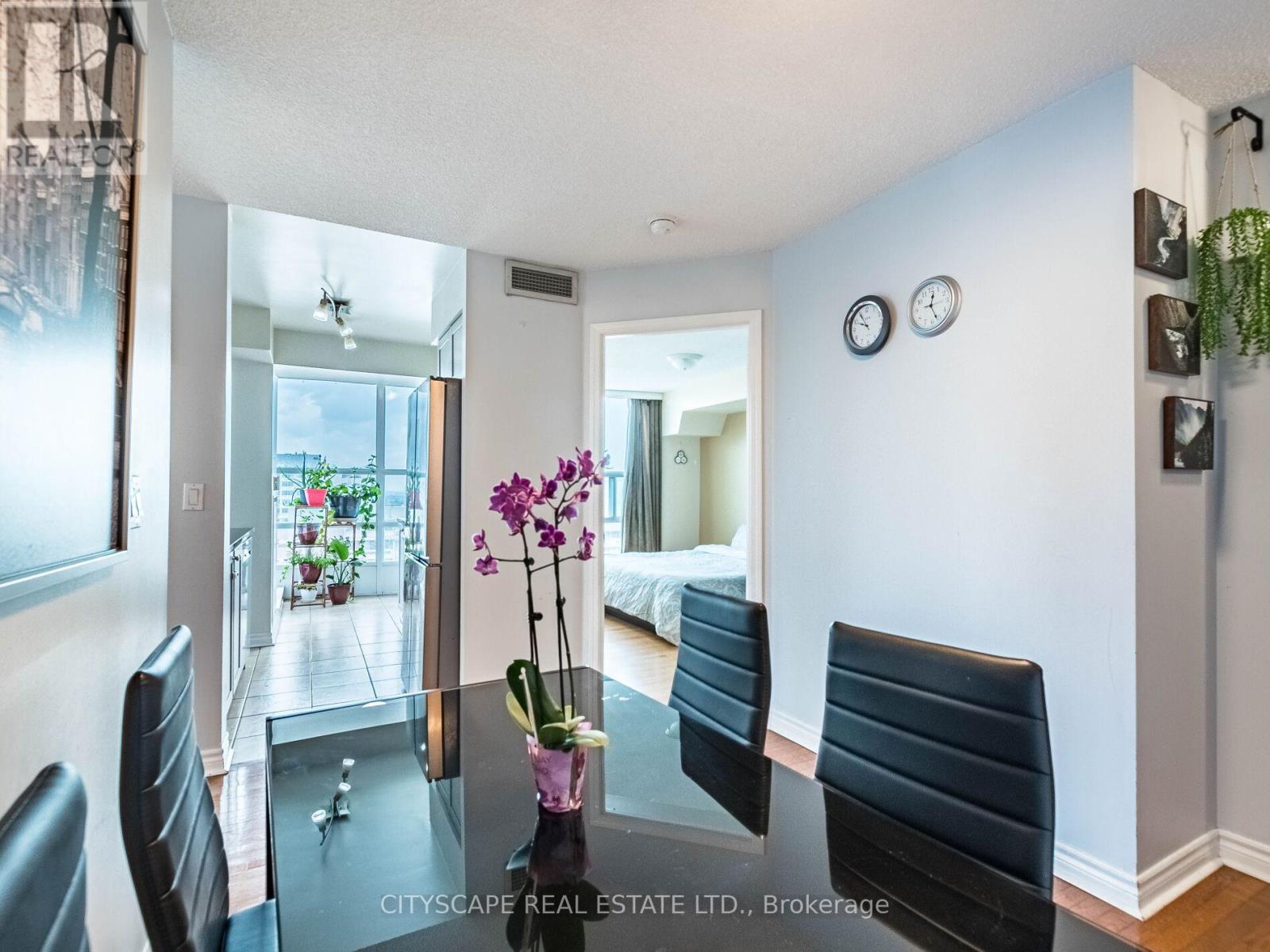 2111 - 1 Elm Drive W, Mississauga, Ontario  L5B 4M1 - Photo 9 - W13512578