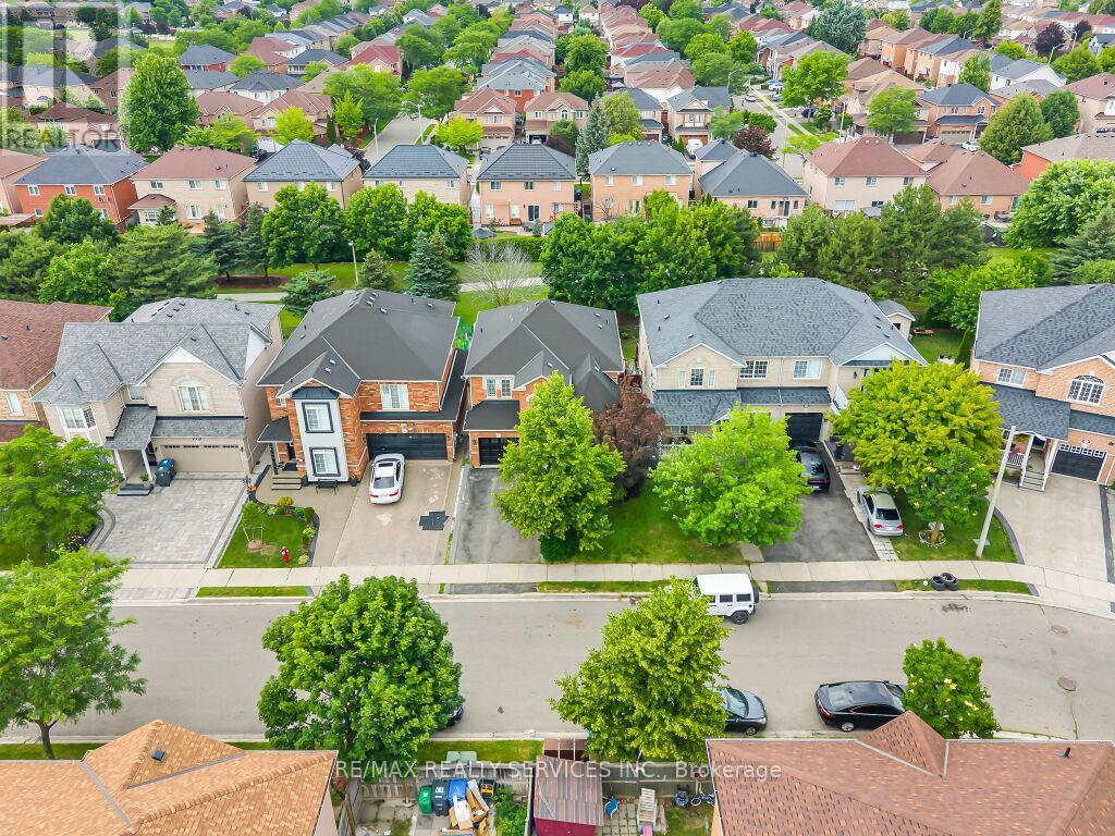 122 Dells Crescent, Brampton, Ontario  L7A 2X1 - Photo 3 - W13512642