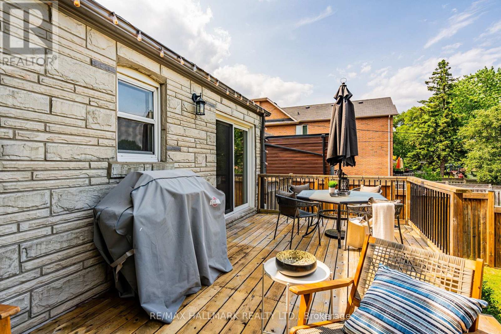 Upper - 41 Treeview Drive, Toronto, Ontario  M8W 4C1 - Photo 21 - W13512680