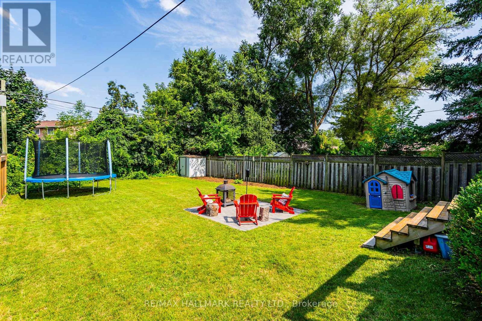 Upper - 41 Treeview Drive, Toronto, Ontario  M8W 4C1 - Photo 25 - W13512680