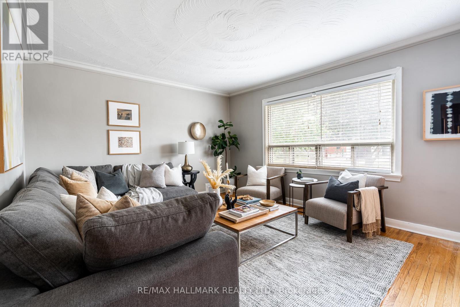 Upper - 41 Treeview Drive, Toronto, Ontario  M8W 4C1 - Photo 6 - W13512680