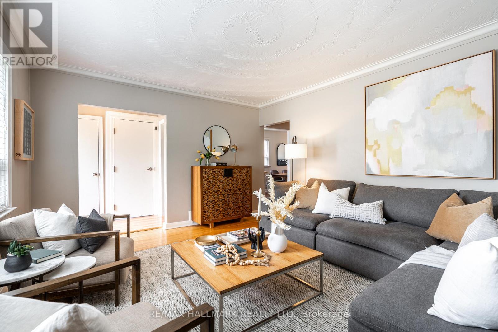Upper - 41 Treeview Drive, Toronto, Ontario  M8W 4C1 - Photo 7 - W13512680