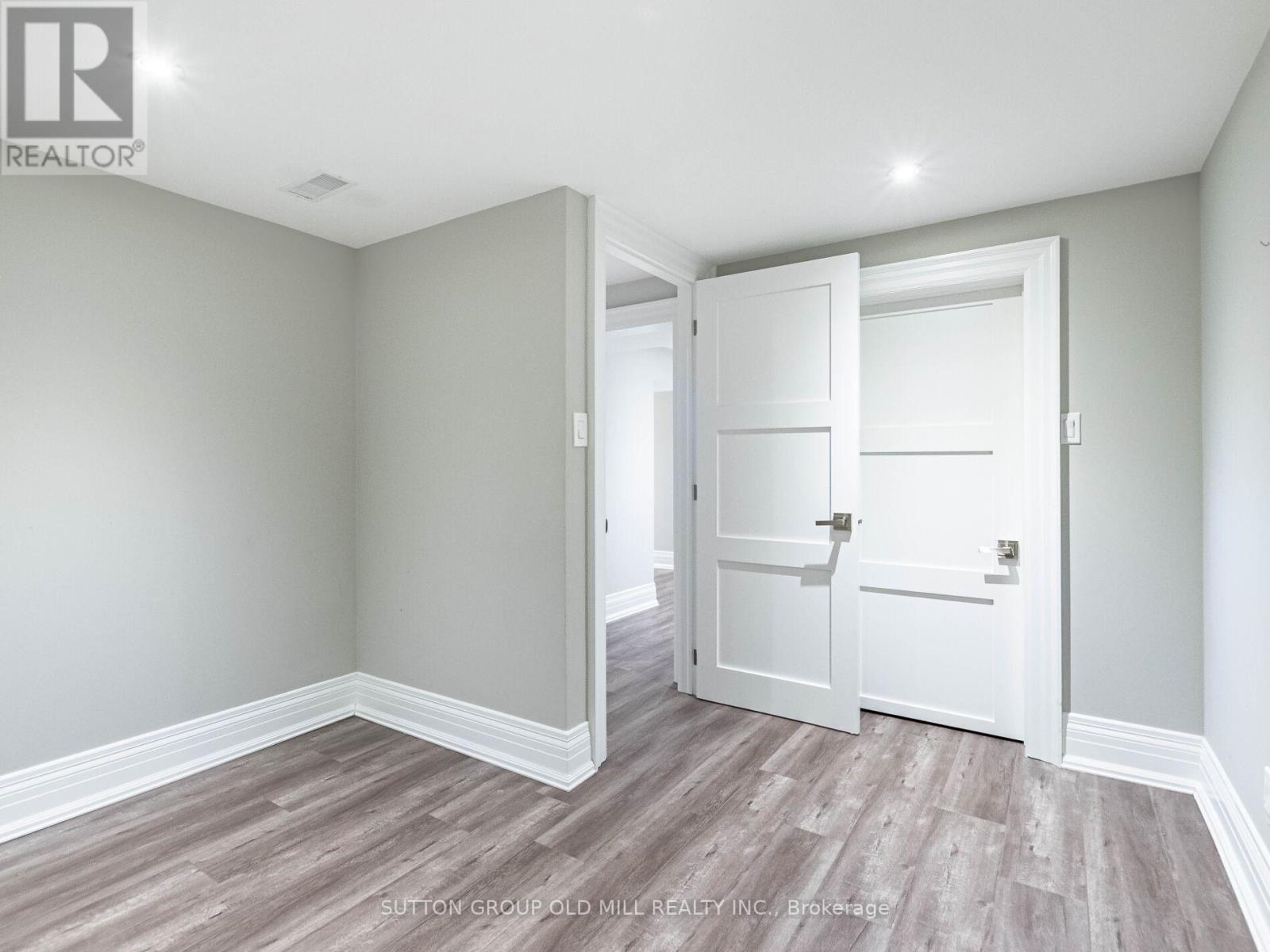 37 Suburban Drive, Mississauga, Ontario  L5N 1G8 - Photo 31 - W13512718