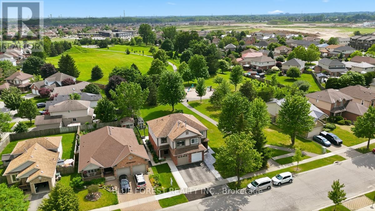 1367 Reardon Boulevard, London South, Ontario  N6M 1B4 - Photo 2 - X13512868