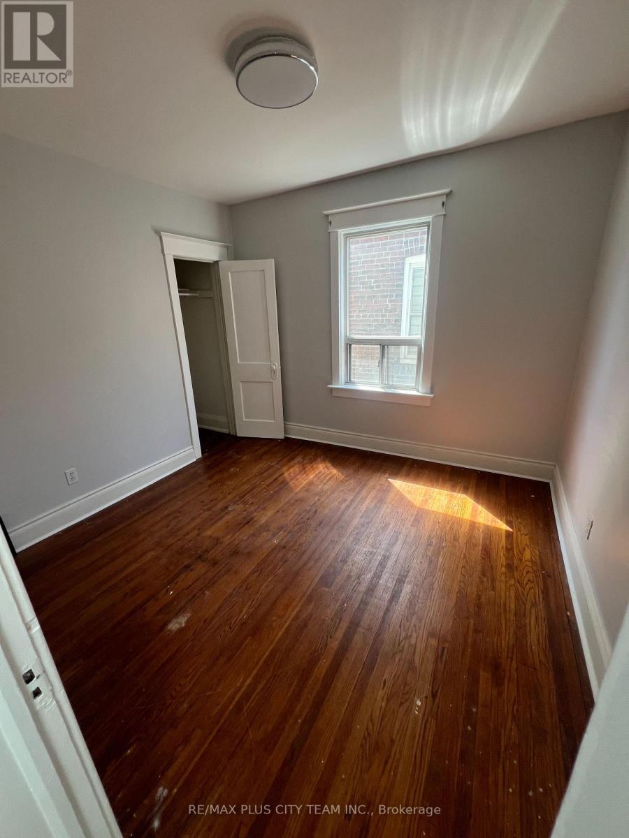 402 Woodbine Avenue, Toronto, Ontario  M4L 3P6 - Photo 17 - E13500792