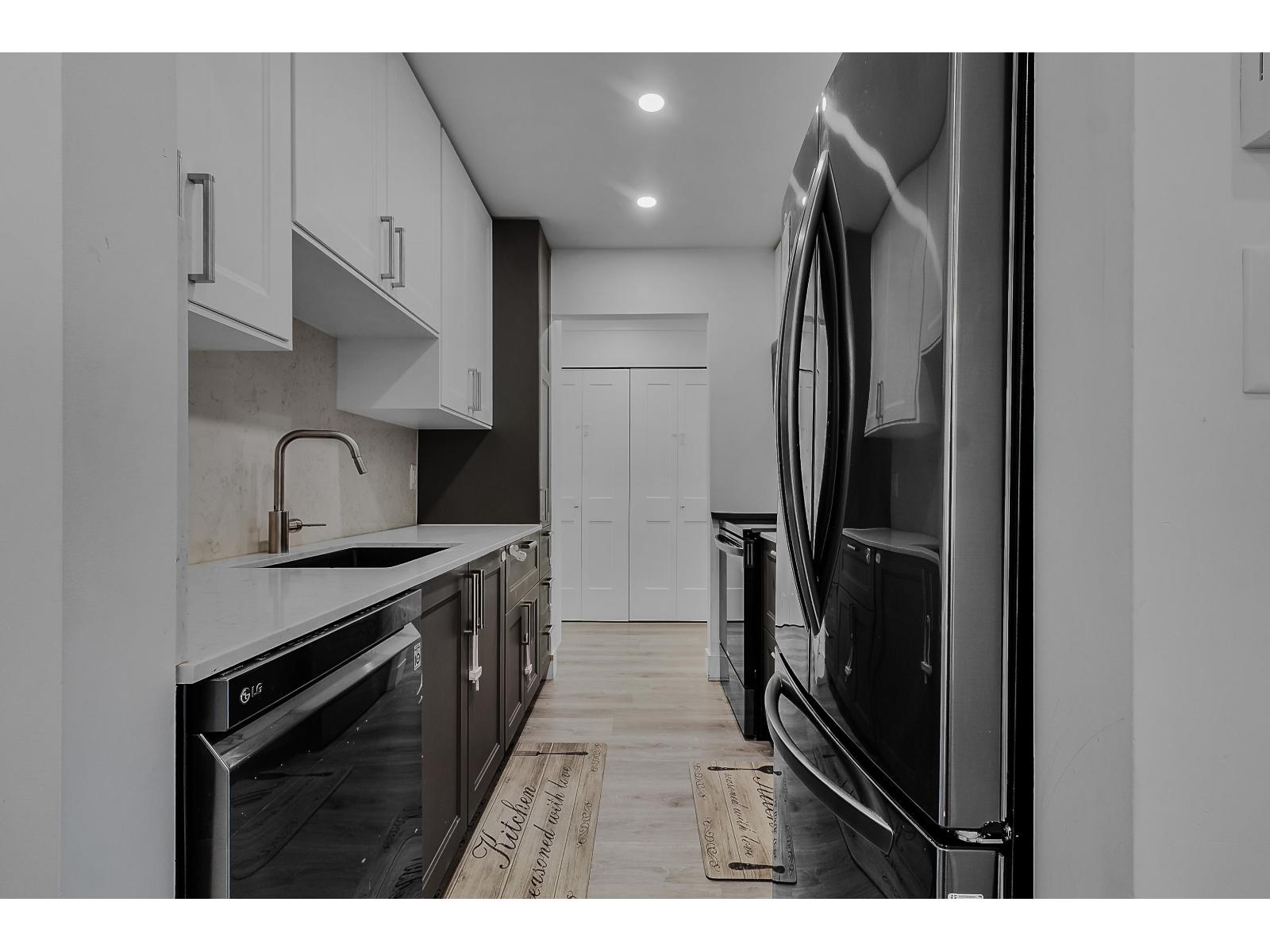 209 13947 72 Avenue, Surrey, British Columbia  V3W 2P6 - Photo 11 - R3140423