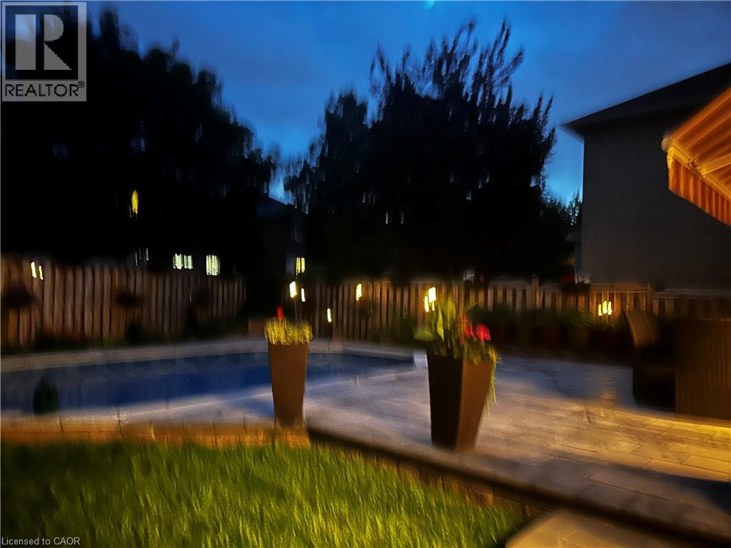 2216 Norfolk Drive, Oakville, Ontario  L6H 6H4 - Photo 46 - 40832514