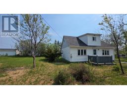 <div class="price">$124,900</div> 12 Parsons Lane<br>Twillingate, Newfoundland & Labrador<br><div class='bed_bath'>3 Bed | 1 Bath</div>
