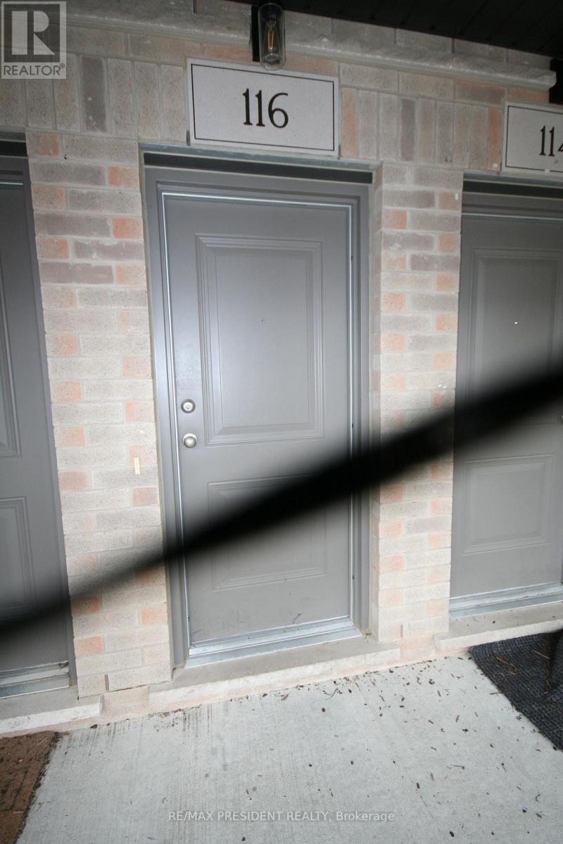116 Lomond Lane, Kitchener, Ontario  N2R 0T6 - Photo 2 - X13234244