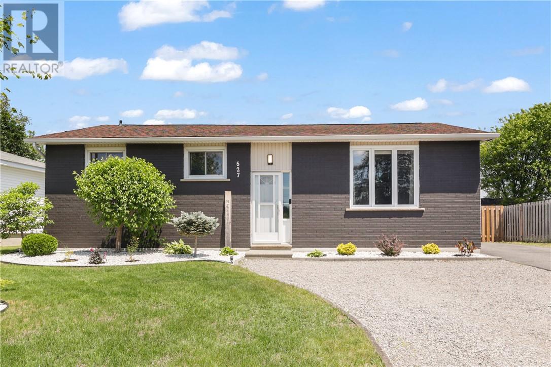 527 BOIS Street, Espanola, Ontario