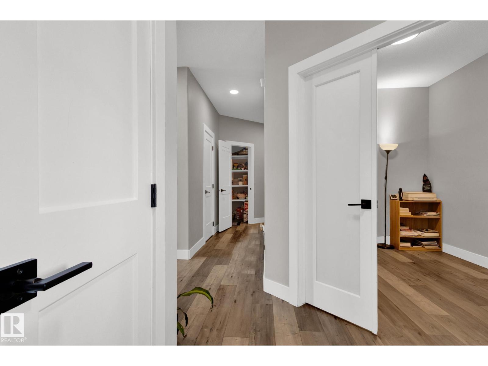 9832 225 St NW, Edmonton, Alberta  T5T 7C1 - Photo 4 - E4496654