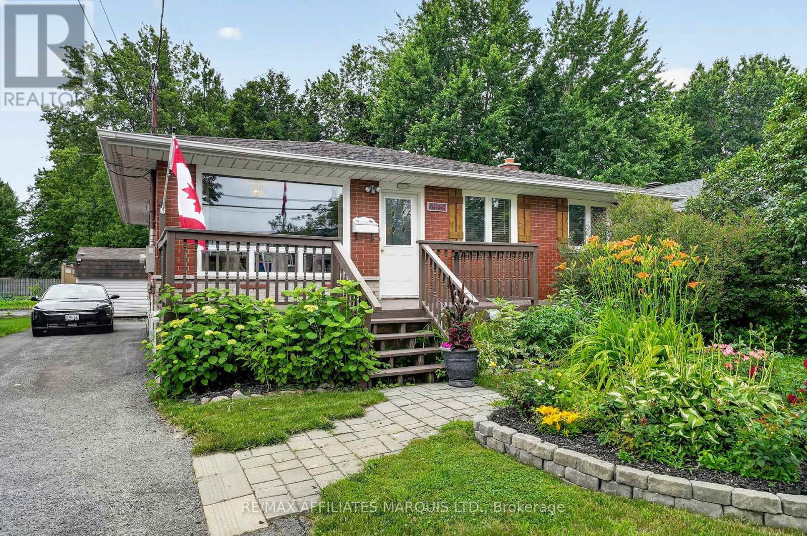 1489 Holy Cross Boulevard, Cornwall, Ontario  K6H 2W9 - Photo 1 - X13512976