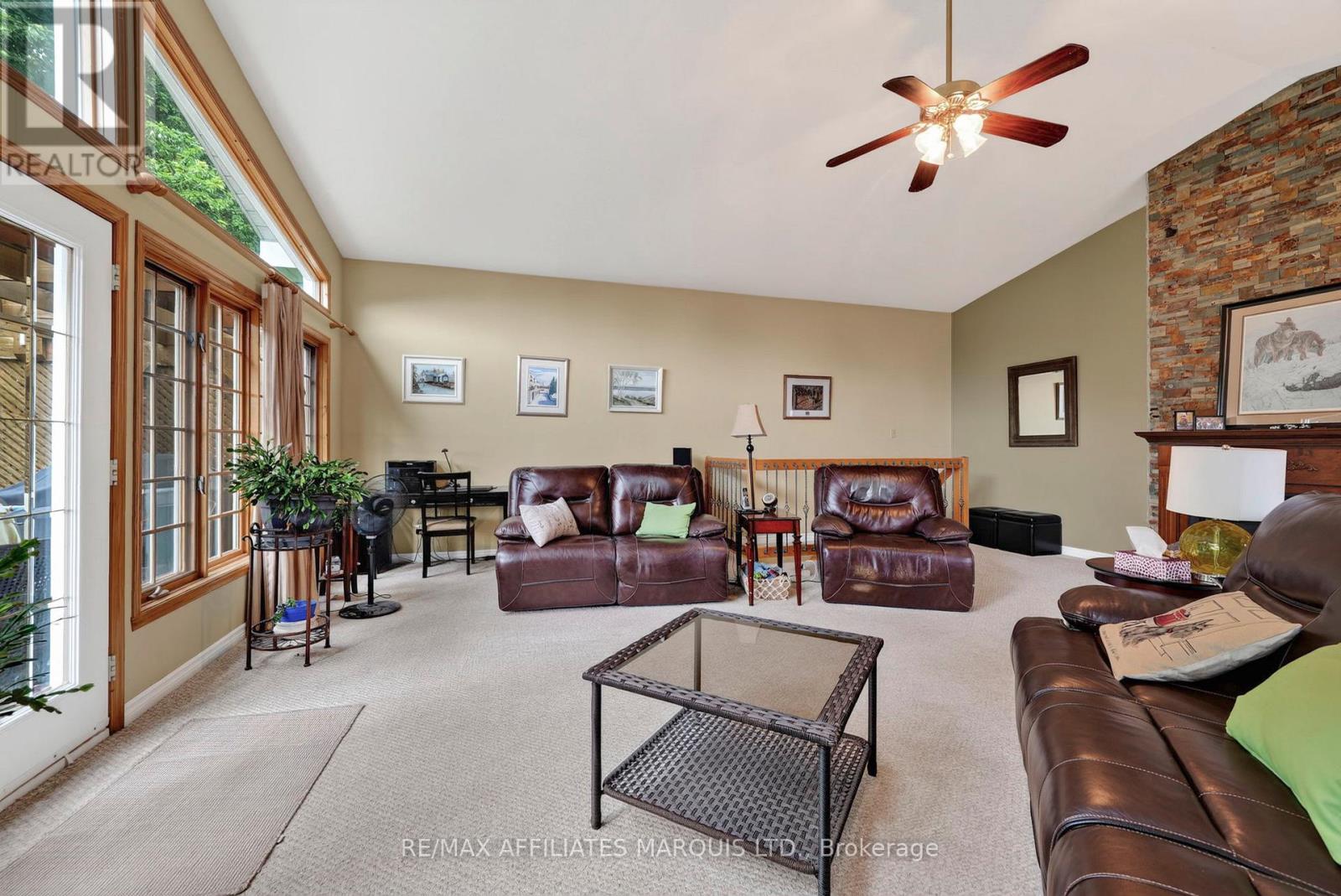1489 Holy Cross Boulevard, Cornwall, Ontario  K6H 2W9 - Photo 3 - X13512976