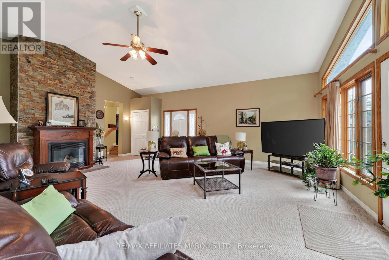 1489 Holy Cross Boulevard, Cornwall, Ontario  K6H 2W9 - Photo 4 - X13512976