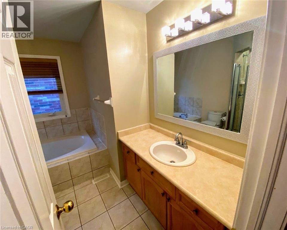 3824 Milkwood Crescent, Mississauga, Ontario  L5N 8H4 - Photo 14 - 40844369