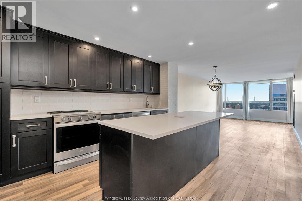 75 Riverside Drive East Unit# 1902, Windsor, Ontario  N9A 4C4 - Photo 3 - 26015767