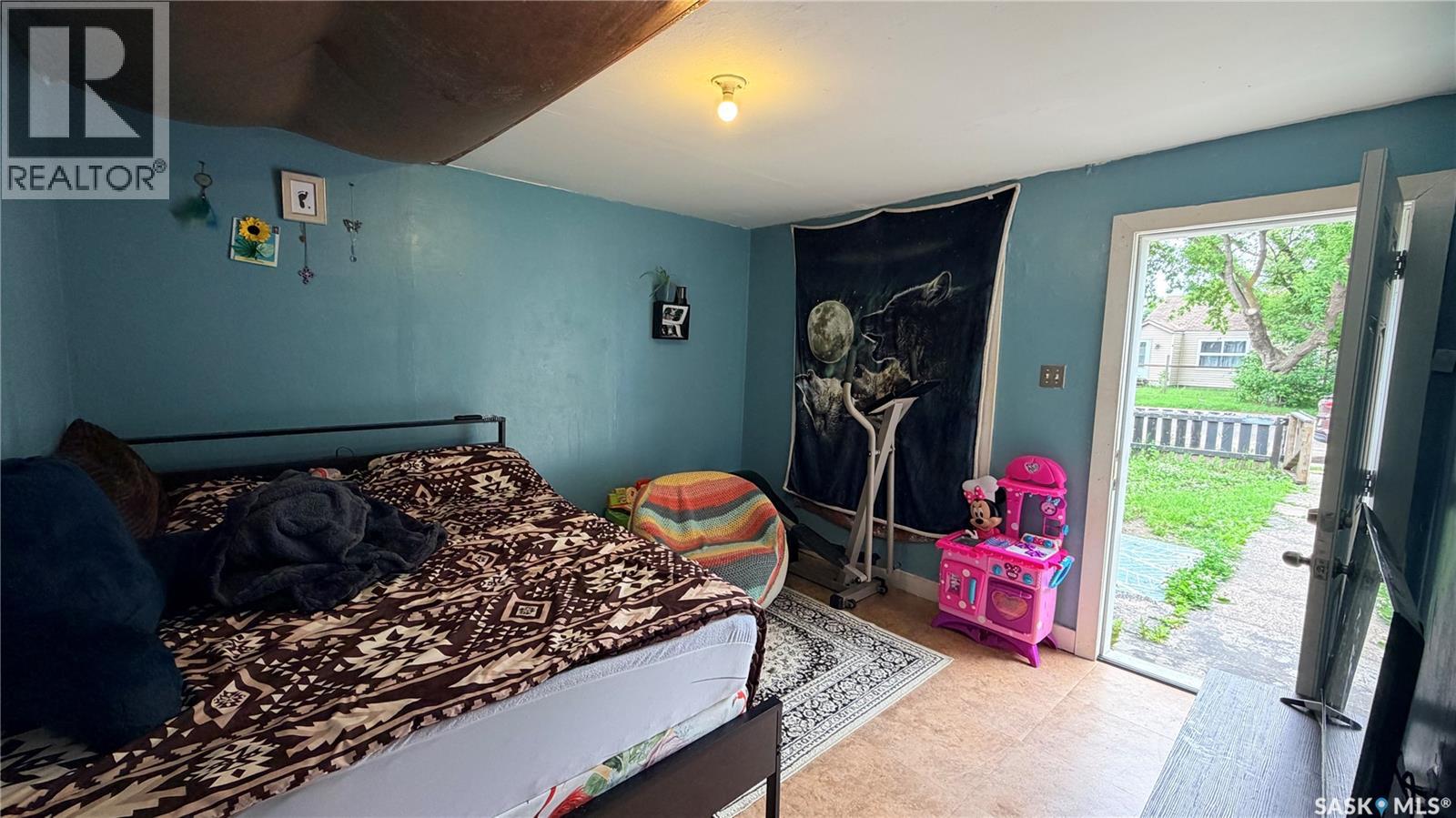 310 6th Street E, Prince Albert, Saskatchewan  S6V 0N1 - Photo 3 - SK041090