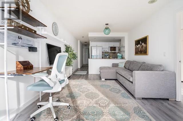 1608 - 208 Queens Quay W, Toronto, Ontario  M5J 2Y5 - Photo 2 - C13512874