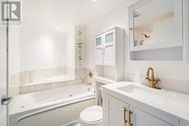 1608 - 208 Queens Quay W, Toronto, Ontario  M5J 2Y5 - Photo 6 - C13512874