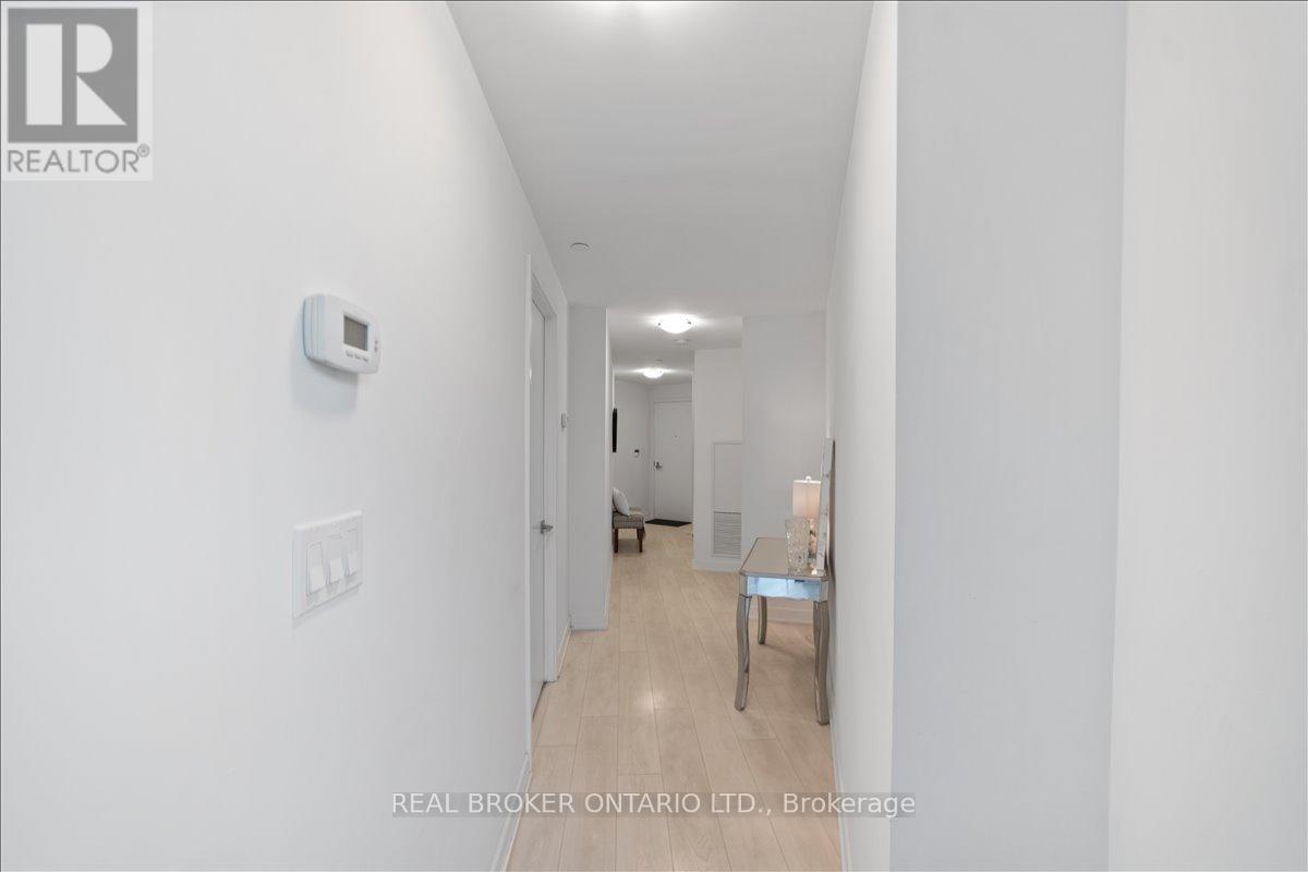 412 - 30 Ordnance Street, Toronto, Ontario  M6K 0C8 - Photo 5 - C13512920