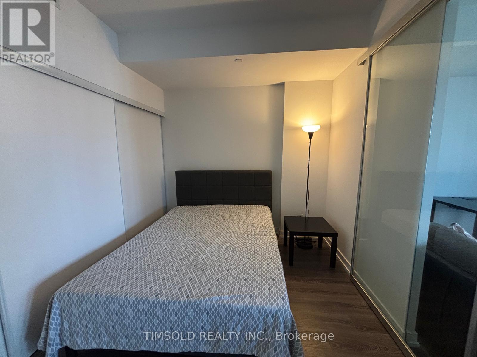 1621 - 20 Edward Street, Toronto, Ontario  M5G 0C5 - Photo 4 - C13512978