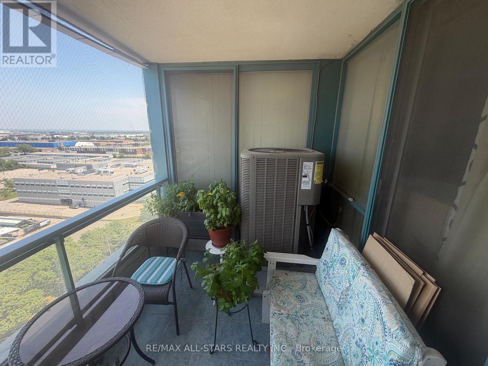 1607 - 4725 Sheppard Avenue E, Toronto, Ontario  M1S 5B2 - Photo 11 - E13512870
