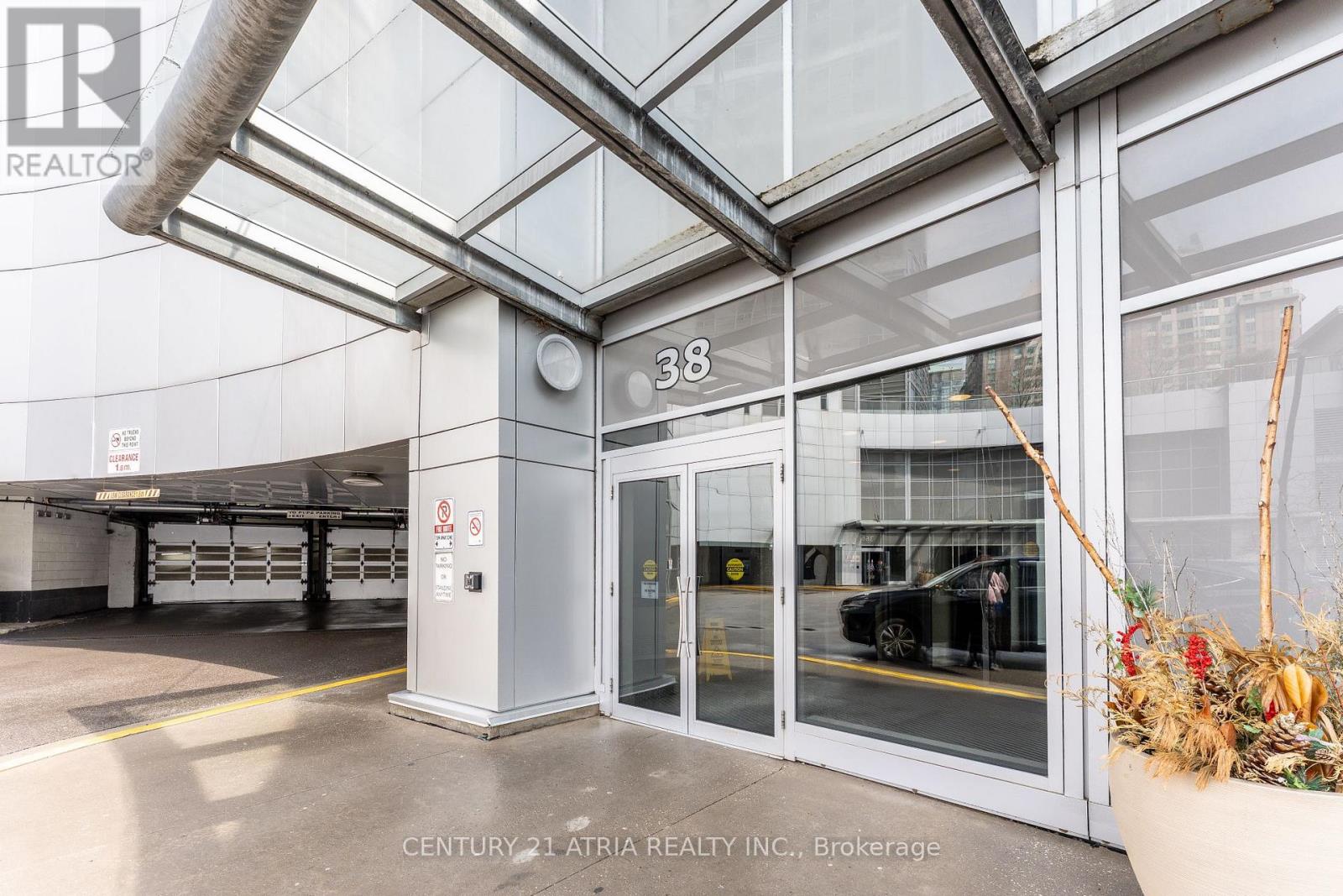 3112 - 38 Lee Centre Drive, Toronto, Ontario  M1H 3J7 - Photo 2 - E13512946