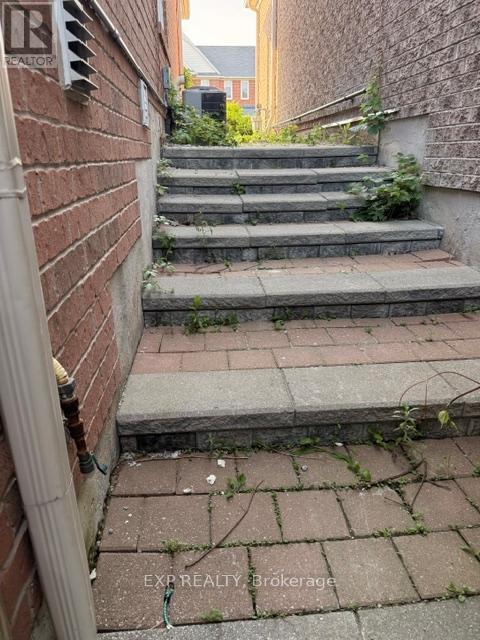 352 Carlissa Run N, Newmarket, Ontario  L3X 3J9 - Photo 7 - N13512902