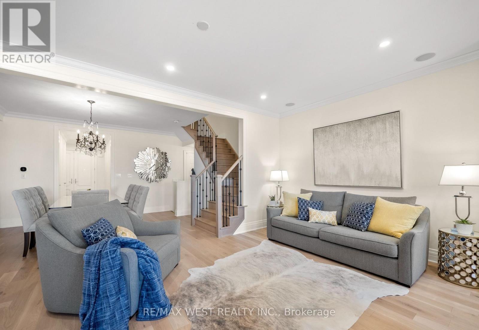 30 Drizzel Cres Crescent, Richmond Hill, Ontario  L4E 0G9 - Photo 8 - N13512904
