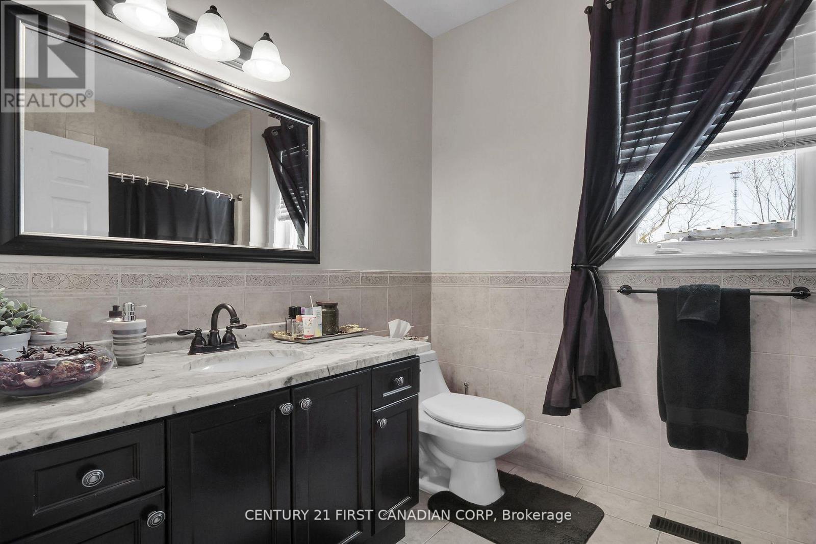 1924 Foxwood Avenue, London North, Ontario  N6G 0C5 - Photo 22 - X13513078