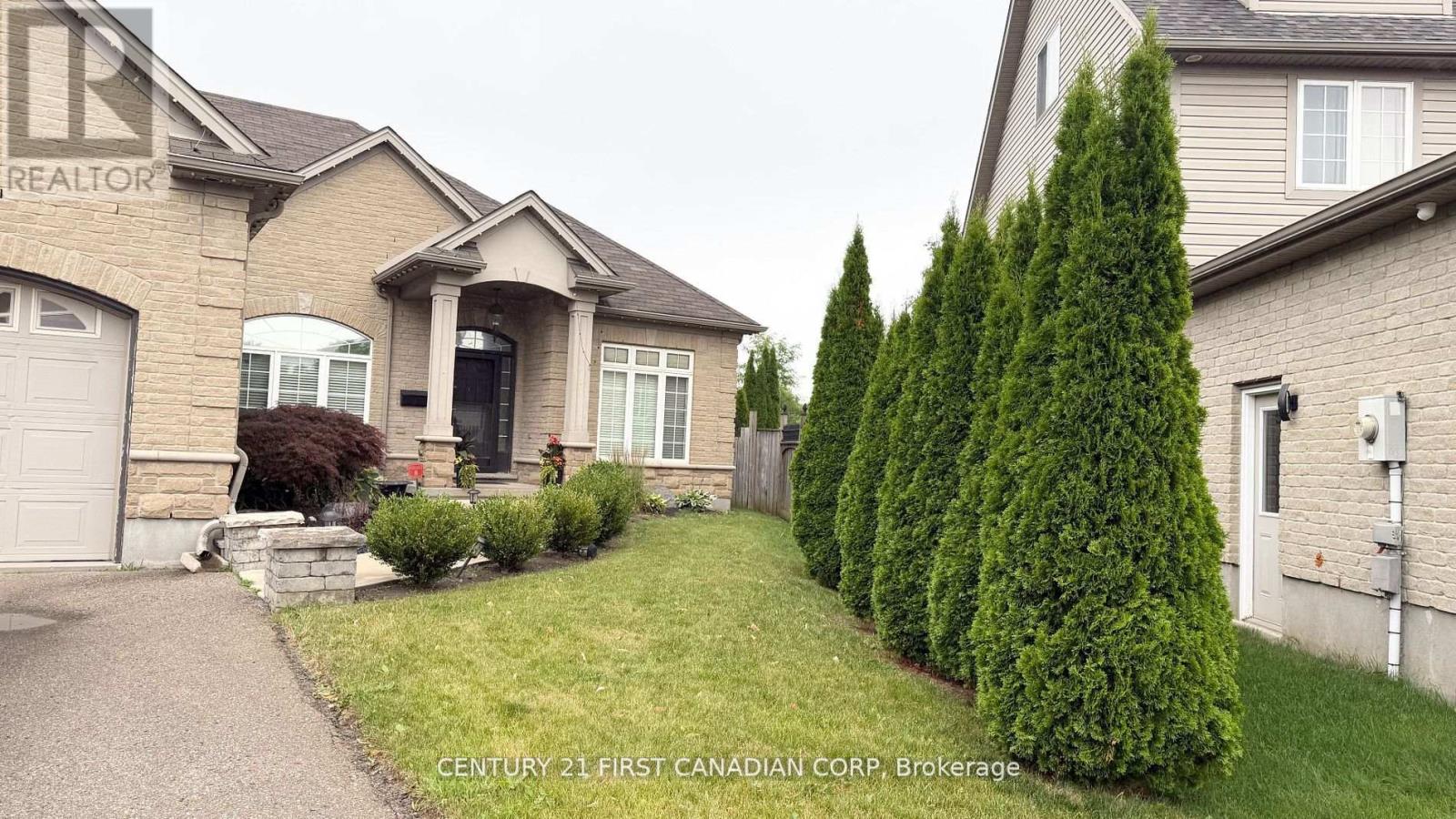 1924 Foxwood Avenue, London North, Ontario  N6G 0C5 - Photo 3 - X13513078