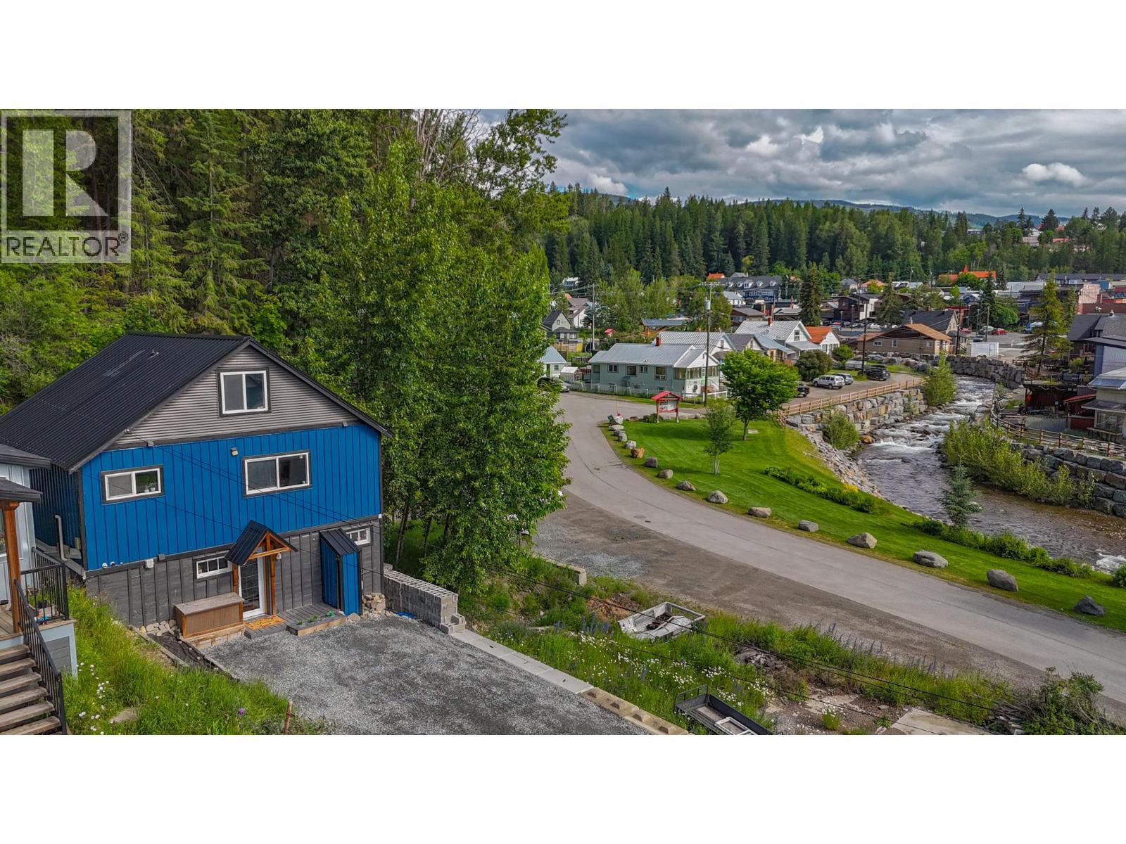 450 Deer Park Avenue, Kimberley, British Columbia V1A 2J8 - Photo 2 - 10393074