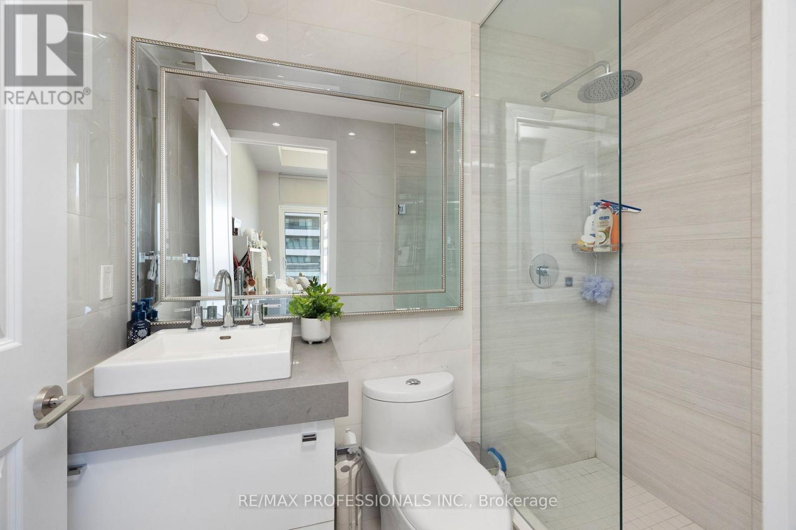 Lph3501 - 33 Shore Breeze Drive, Toronto, Ontario  M8V 0G1 - Photo 20 - W12685892