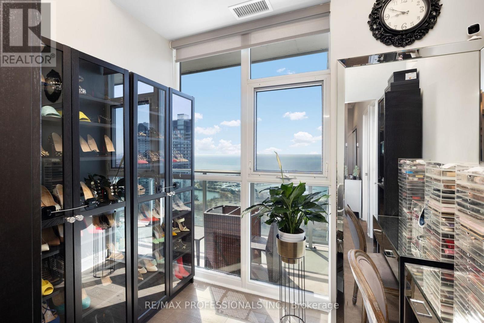 Lph3501 - 33 Shore Breeze Drive, Toronto, Ontario  M8V 0G1 - Photo 21 - W12685892
