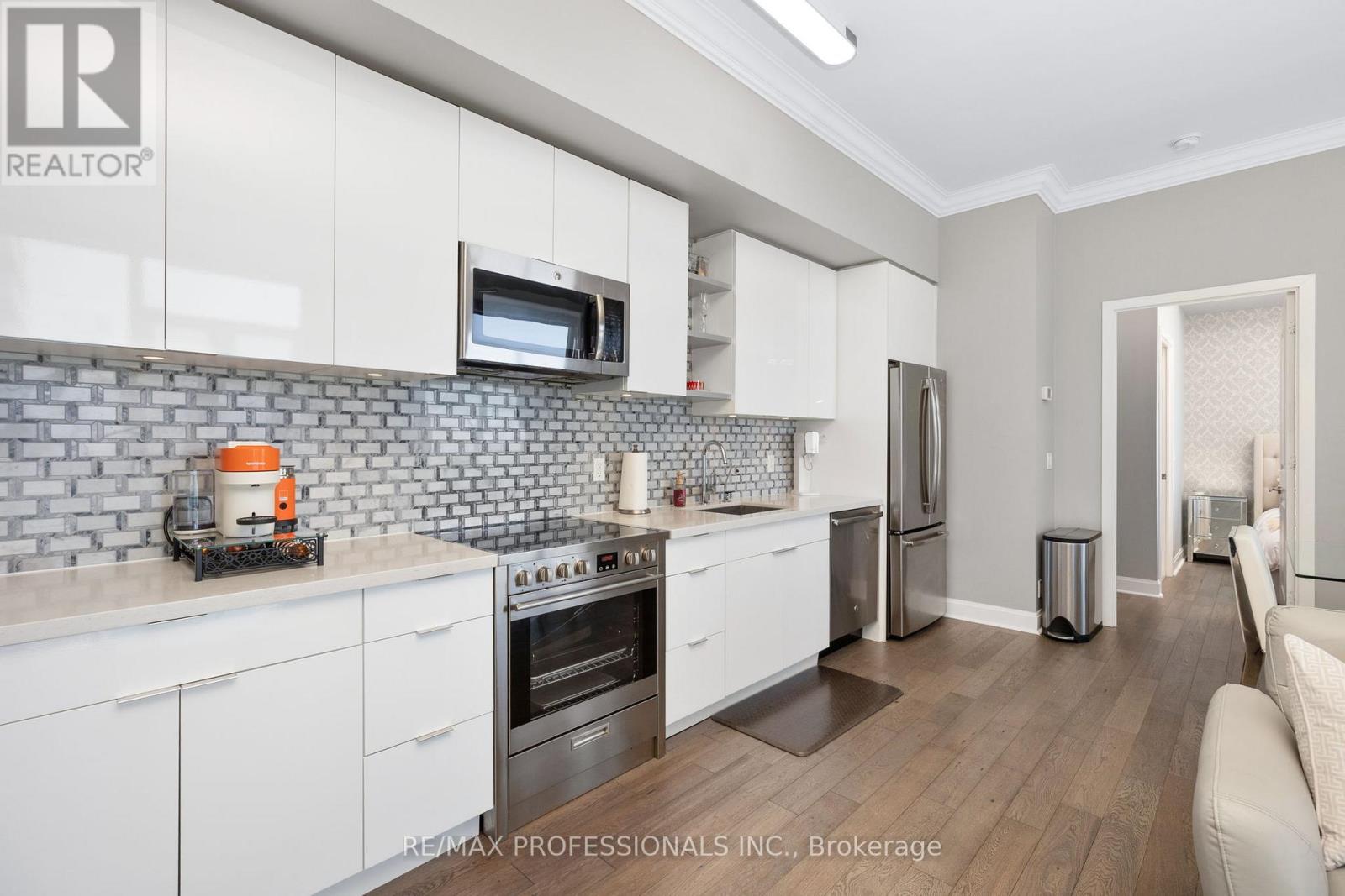 Lph3501 - 33 Shore Breeze Drive, Toronto, Ontario  M8V 0G1 - Photo 9 - W12685892