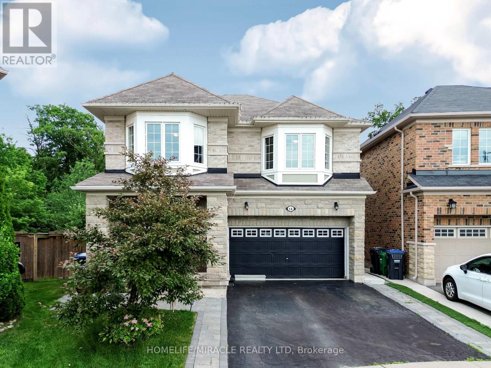 14 Adeline Court, Brampton, Ontario  L6Y 0W9 - Photo 2 - W13507782