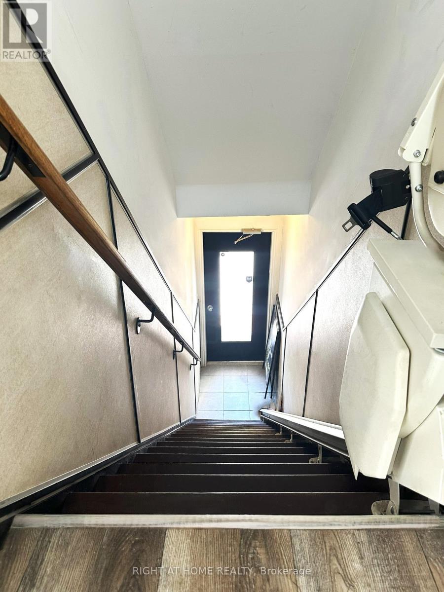 202 - 1911 Weston Road, Toronto, Ontario M9N 1W7 - Photo 2 - W13512850