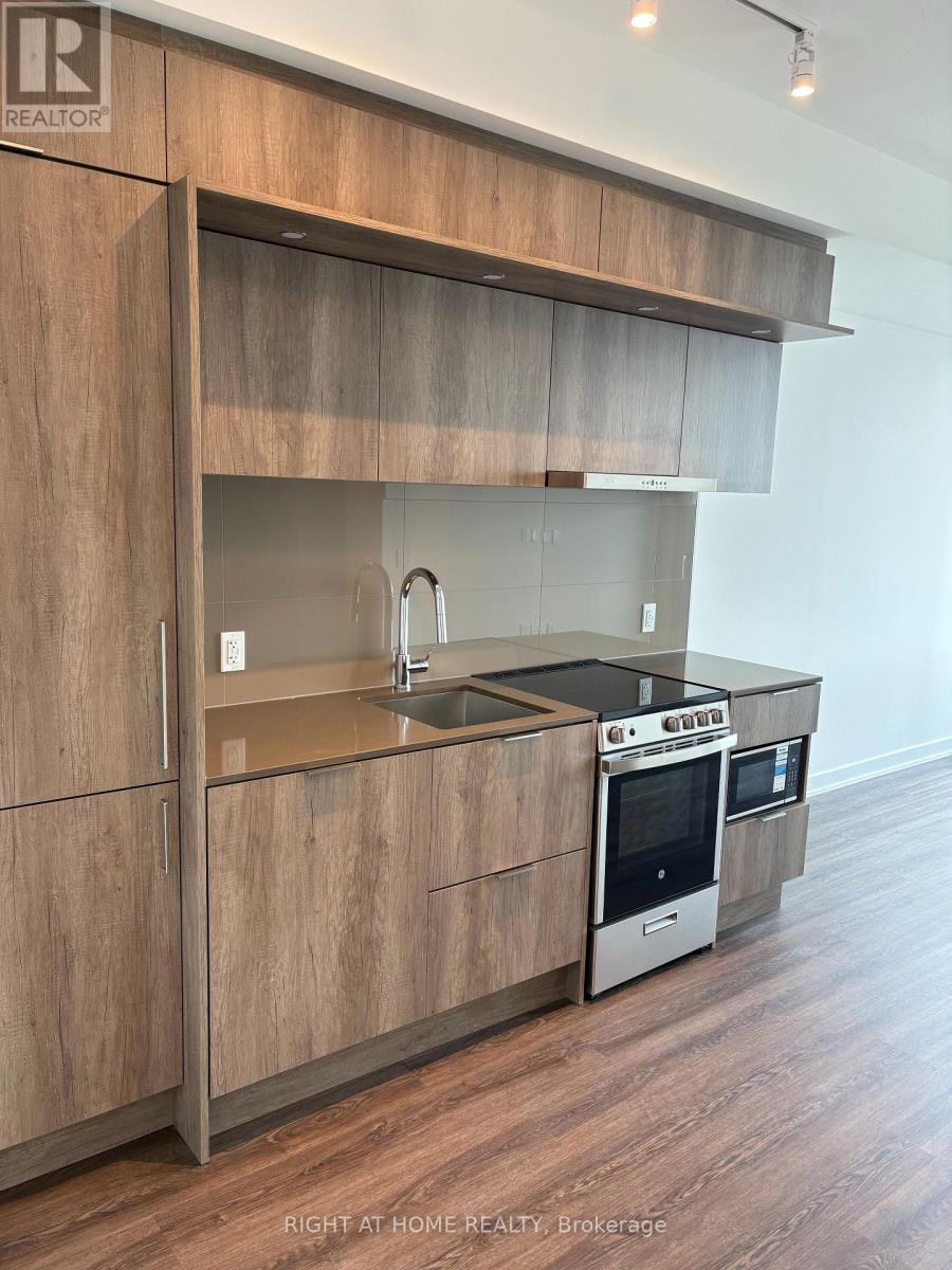 4210 - 448 Burnhamthorpe Road W, Mississauga, Ontario  L5B 0R4 - Photo 2 - W13512876