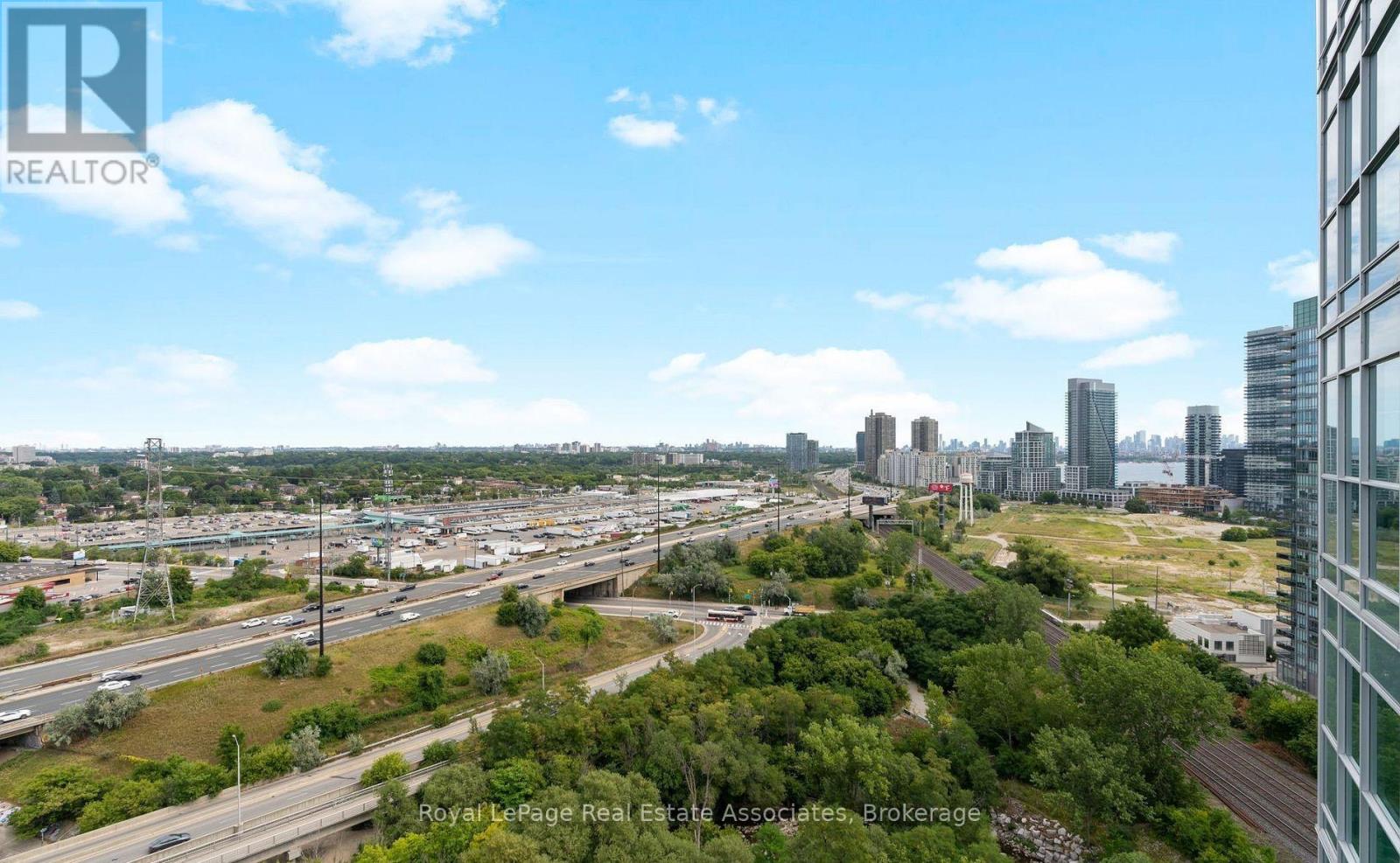 1823 - 165 Legion Road N, Toronto, Ontario  M8Y 0B3 - Photo 18 - W13512938