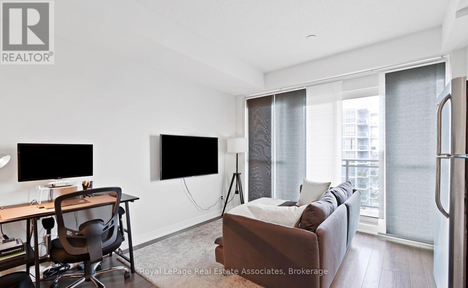 1823 - 165 Legion Road N, Toronto, Ontario  M8Y 0B3 - Photo 5 - W13512938