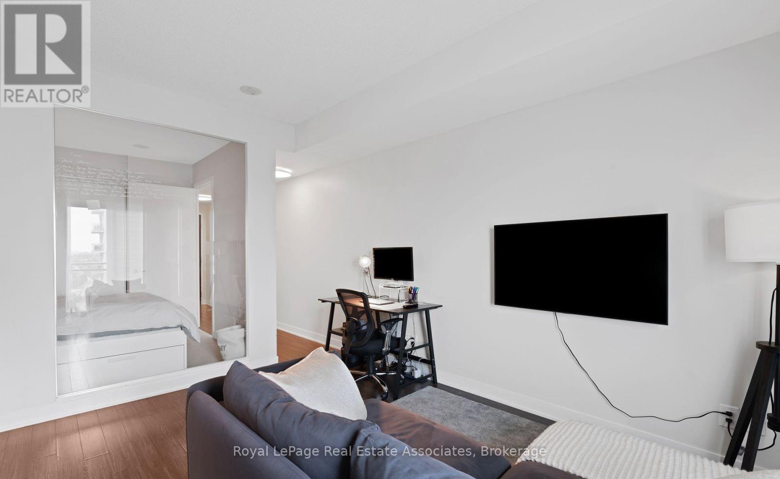 1823 - 165 Legion Road N, Toronto, Ontario  M8Y 0B3 - Photo 9 - W13512938
