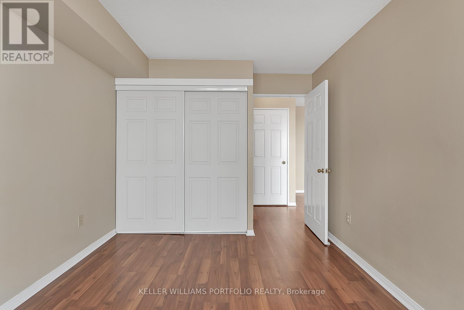 1402 - 400 Webb Drive, Mississauga, Ontario  L5B 3Z7 - Photo 17 - W13512952