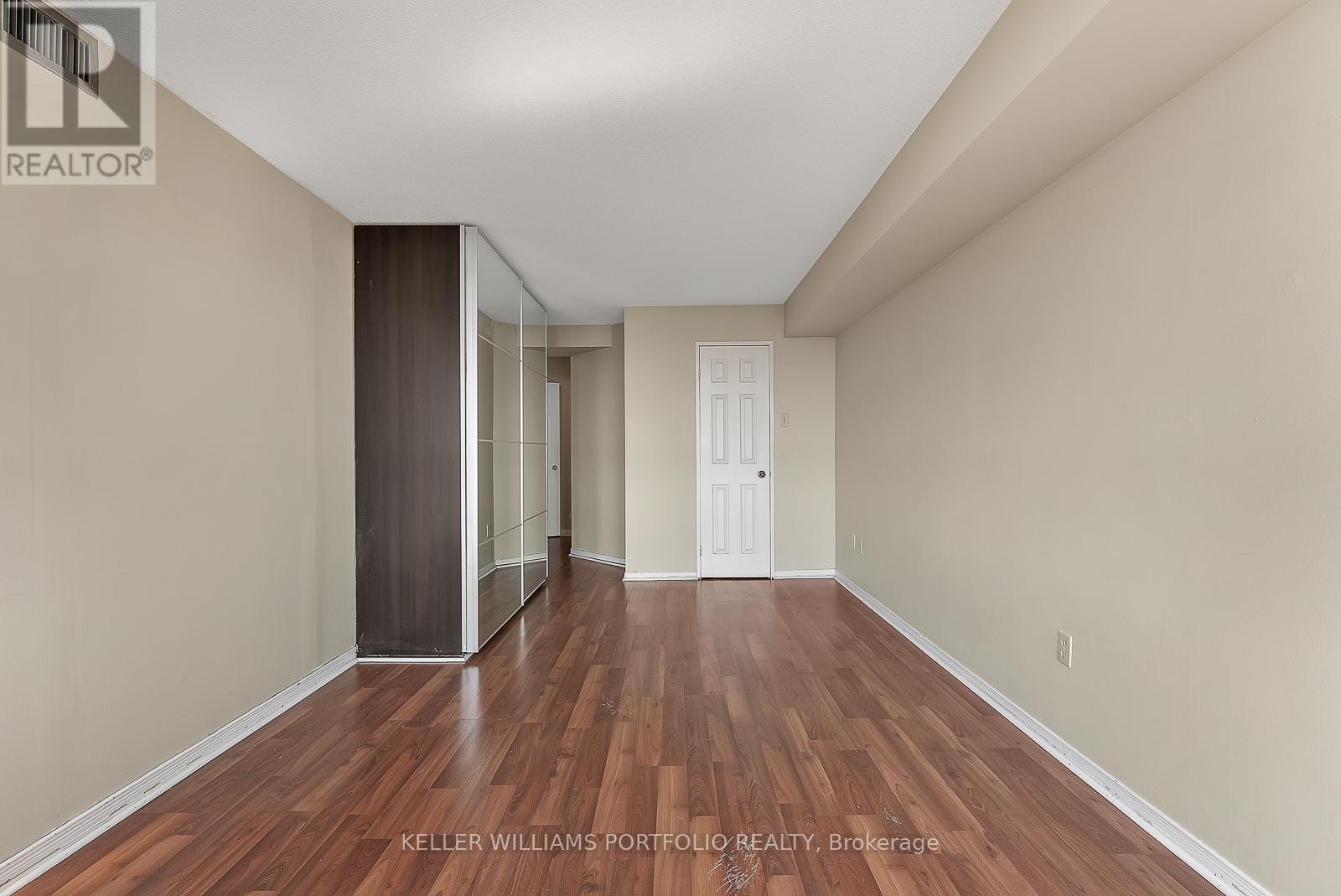 1402 - 400 Webb Drive, Mississauga, Ontario  L5B 3Z7 - Photo 25 - W13512952