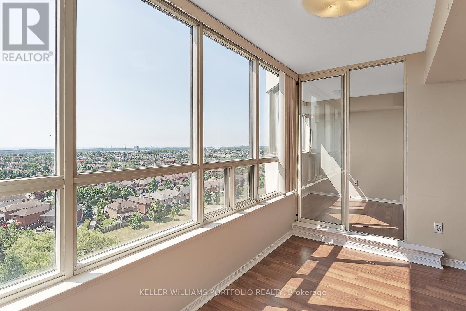 1402 - 400 Webb Drive, Mississauga, Ontario  L5B 3Z7 - Photo 8 - W13512952