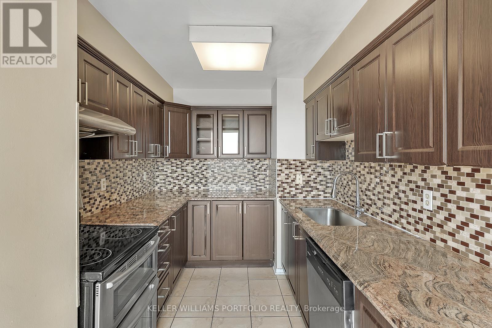 1402 - 400 Webb Drive, Mississauga, Ontario  L5B 3Z7 - Photo 9 - W13512952