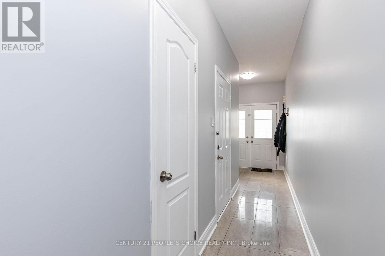 Upper - 973 Francine Crescent, Mississauga, Ontario  L5V 0E2 - Photo 10 - W13512974