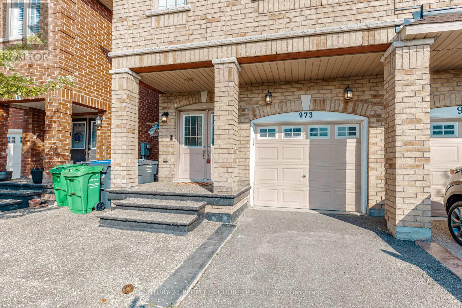 Upper - 973 Francine Crescent, Mississauga, Ontario  L5V 0E2 - Photo 5 - W13512974